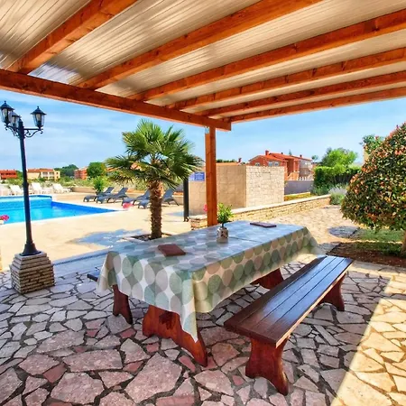 Apartment Fuer 5 Personen Ca 50 Qm In Fazana-surida, Istrien Istrische Riviera